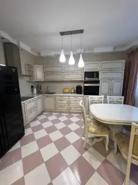 продаж квартири Київ Солом’янський р-н Чоколівка Волинська вул.