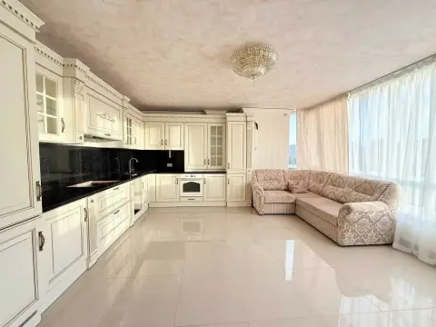 продаж квартири Київ Солом’янський р-н  Практична вул. 2