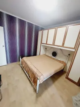 rent apartment Kyiv Darnytskyi Kharkivskyi-masyv Revutskoho Street