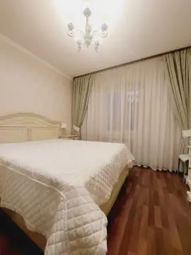 rent apartment Kyiv Darnytskyi Kharkivskyi-masyv Revutskoho Street 18