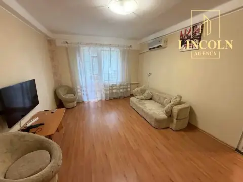 продаж квартири Київ Оболонський р-н Пріорка Автозаводська вул. 25