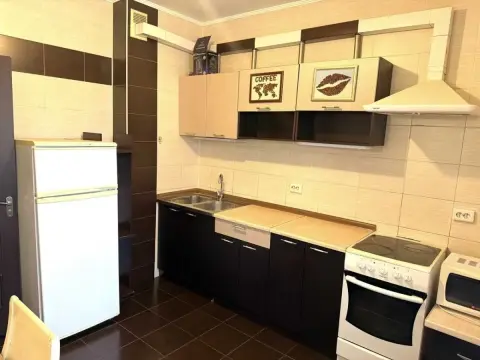 продаж квартири Київ Подільський р-н Куренівка Сирецька вул. 32