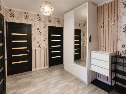 продаж квартири Красносільського вул. 47