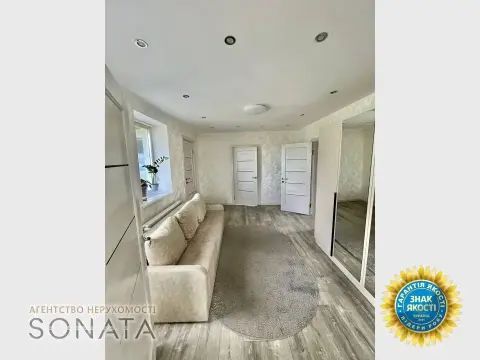 продаж будинку Білозір’я   Соборності вул.