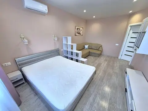 sale apartment Odesa Kyivskyi Tairova Kostandi Street 162