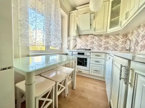 продаж квартири Київ Голосіївський р-н Голосіїв Васильківська вул.