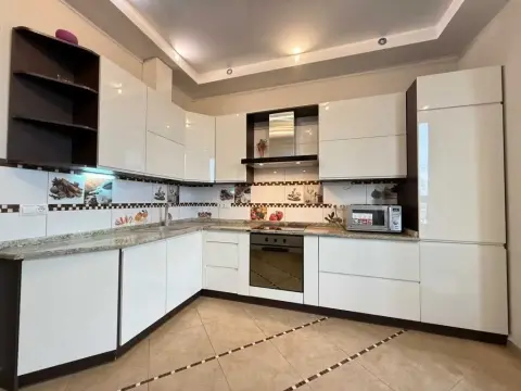 продаж квартири Київ Голосіївський р-н  Науки просп. 30
