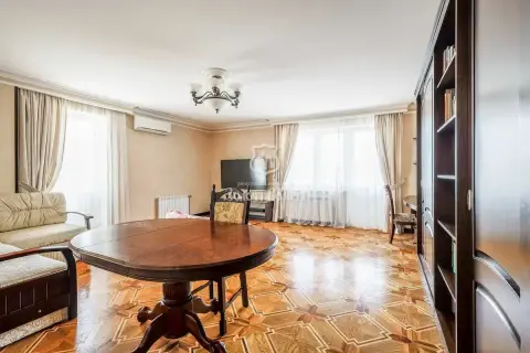 sale apartment Kyiv Darnytskyi Poznyaky Petra Hryhorenka Avenue 23