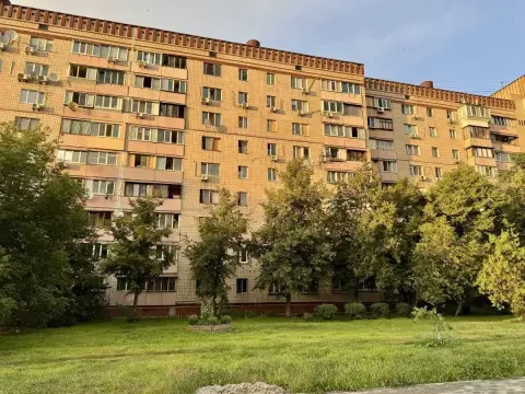 продажа квартиры Киев Дарницкий р-н Харьковский массив Харьковское шоссе 55