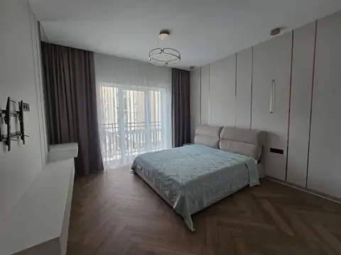 продаж квартири Київ Голосіївський р-н Феофанія Метрологічна вул.