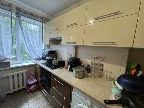 продажа квартиры Днепр Шевченковский р-н  Тополёвая ул. 3