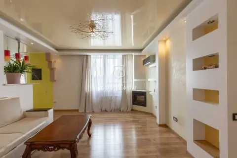sale apartment Kyiv Sviatoshynskyi Borshchahivka Simyi Steshenkiv street 7