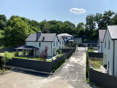 sale house Ivankovychi   Shkilna street