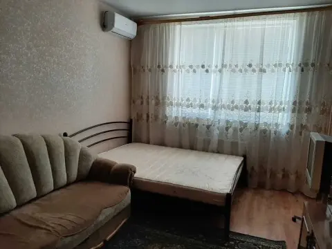 rent apartment Odesa Khadgibeysky  Yevreiska Street 5