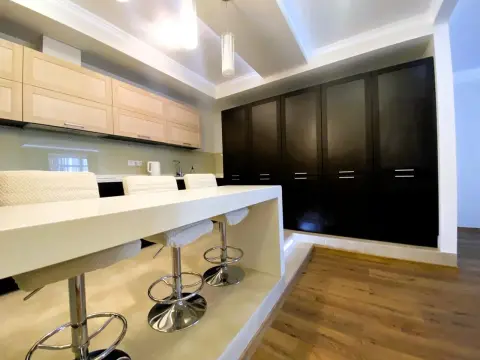 sale apartment Kyiv Pecherskyi Pechersk Klovskyi Descent 7