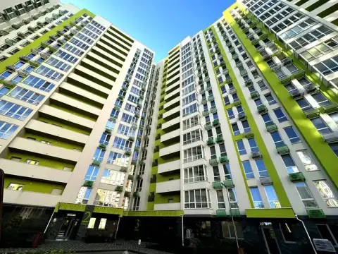 продаж квартири Київ Святошинський р-н Нижній Печерськ Берестейський просп.