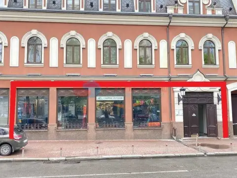 rent retail Kyiv Podilskyi Podil Verkhnii Val Street