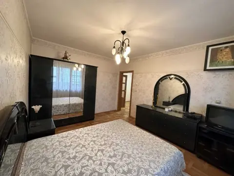 rent apartment Kyiv Darnytskyi Osokorky Borysa Hmyri Street 5