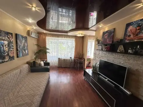 продажа квартиры Киев Печерский р-н Нижний Печерск Дружбы Народов бульв.
