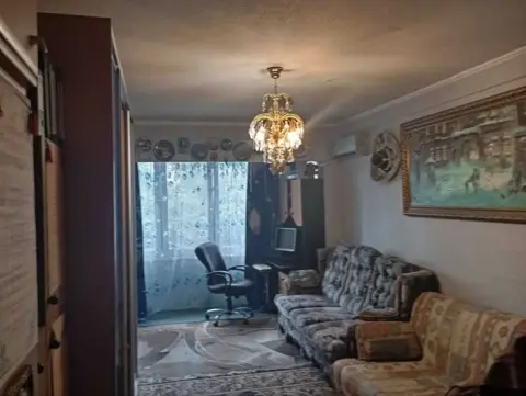 продаж квартири Київ Солом’янський р-н Караваєві Дачі Миру просп.