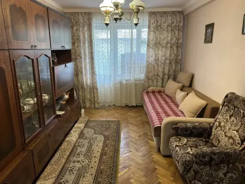 продаж квартири Київ Солом’янський р-н Чоколівка Волинська вул.