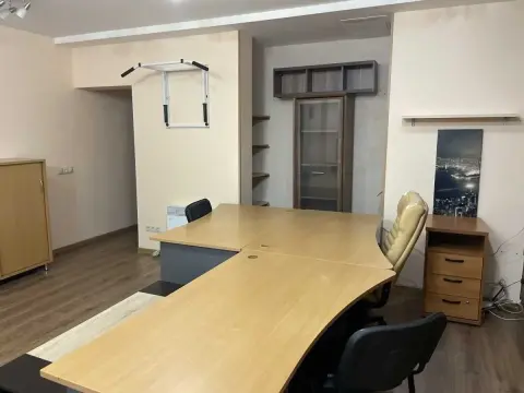 rent office Kyiv Darnytskyi Poznyaky Sribnokilska Street 22