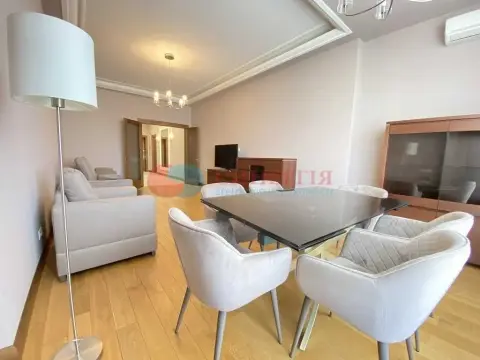 rent apartment Kyiv Pecherskyi Lypky Klovskyi Descent