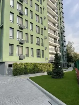 продаж квартири Дніпро Соборний р-н  Космічна вул.