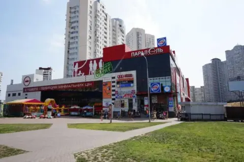 продажа офиса Киев Дарницкий р-н Осокорки Александра Мишуги ул. 10