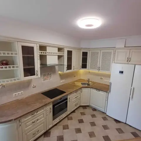 продаж квартири Київ Голосіївський р-н Голосіїв Михайла Дерегуса вул.