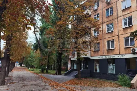 sale apartment Kryvyi Rih Metalurhiinyi  Myru Avenue 48