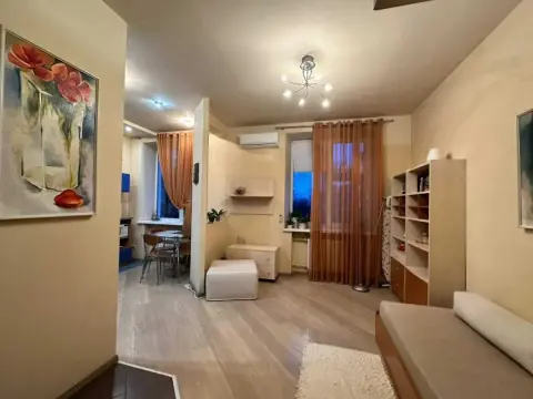 продаж квартири Дніпро Соборний р-н  Черняховського вул. 21
