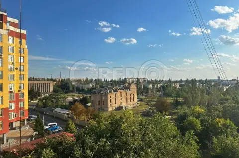 продажа квартиры Кривой Рог Саксаганский р-н  Владимира Великого ул. 29
