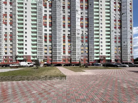 sale apartment Kyiv Darnytskyi Osokorky Borysa Hmyri Street