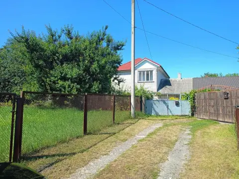sale house Bilohorodka   Zhovtneva street