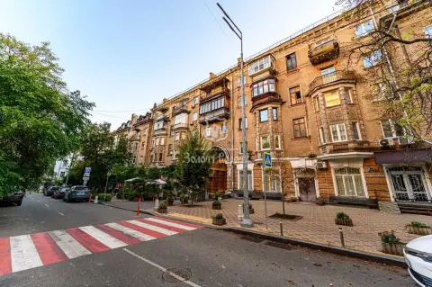 sale apartment Kyiv Holosiivskyi Nova-Zabudova Mykilsko-Botanichna Street 7/9