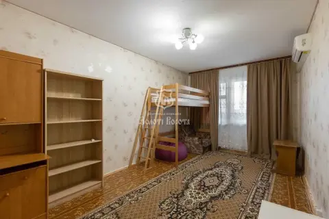 продаж квартири Київ Святошинський р-н Новобіличі Клавдіївська вул. 23/15