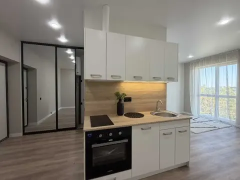 sale apartment Kyiv Sviatoshynskyi Borshchahivka Mykoly Trublaini Street