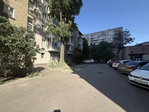 продаж квартири Київ Печерський р-н Печерськ Різницька вул. 6
