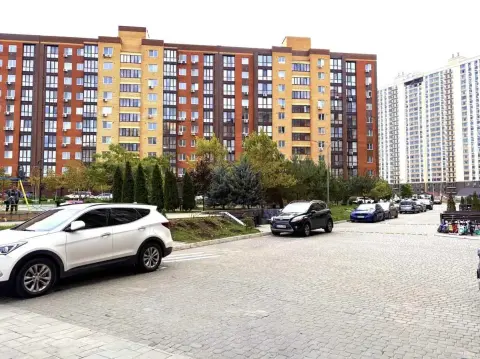 продажа квартиры Одесса Пересыпский р-н  Академика Сахарова ул. 106