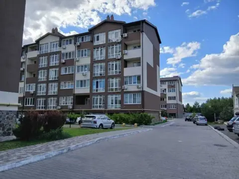 продаж квартири Гатне   Інститутська вул.