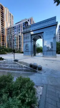 rent apartment Kyiv Pecherskyi Nyzhniy-Pechersk John McCain Street 1