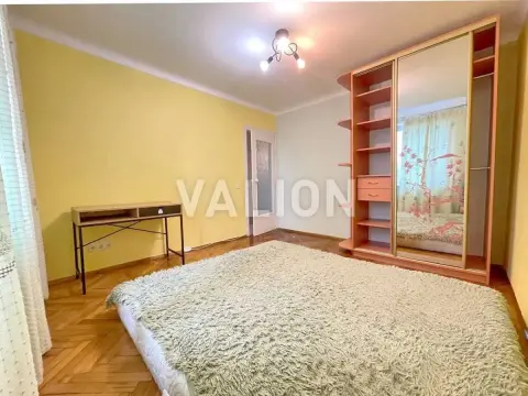 продаж квартири Київ Голосіївський р-н Голосіїв Науки просп.