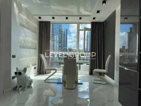 sale apartment Kyiv Pecherskyi Nyzhniy-Pechersk John McCain Street 3А