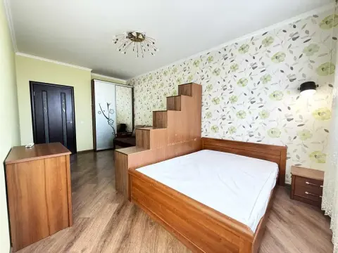 оренда квартири Київ Дарницький р-н Позняки Урлівська вул. 23В