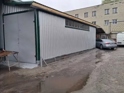 rent warehouse Kyiv Obolonskyi  Luhova Street