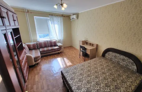 rent apartment Kyiv Darnytskyi Poznyaky Oleny Pchilky Street 4