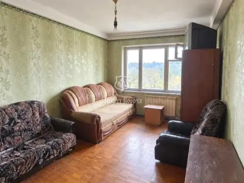 продаж квартири Київ Деснянський р-н Лісовий масив Лісовий просп. 33